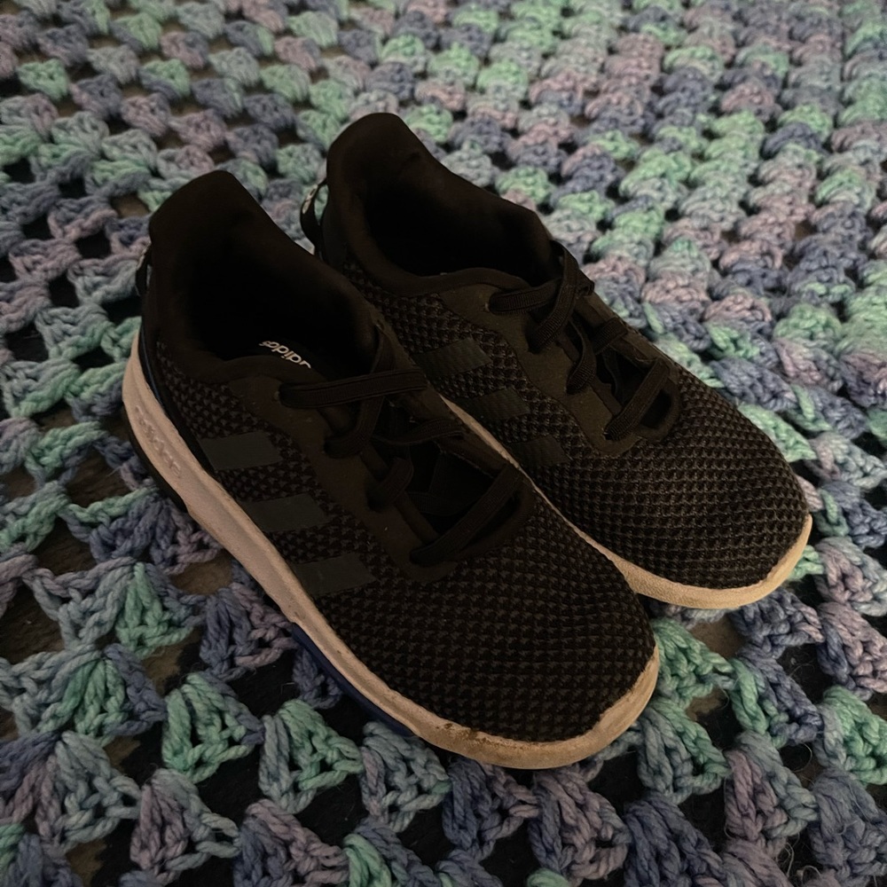 Kids aidias size 9 sneakers